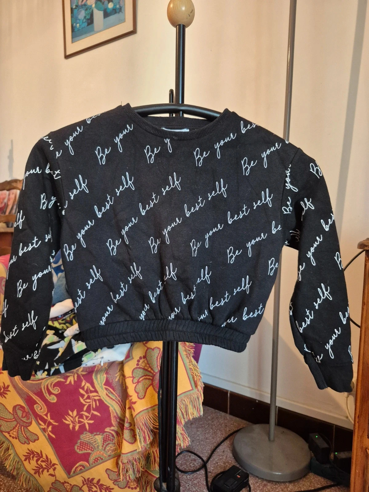 Pull court avec écritures